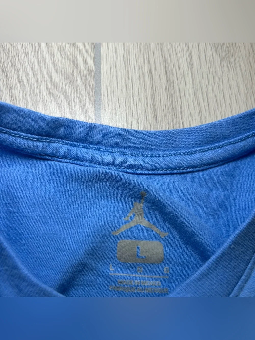 Jordan UNC Tar Heels Basketball The Ceiling is the Roof T-Shirt 2017 Champs sz L